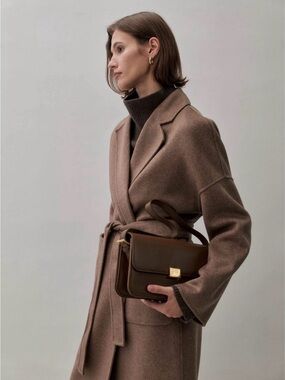 The Curated Classic Bag Smooth Leather Chocolate